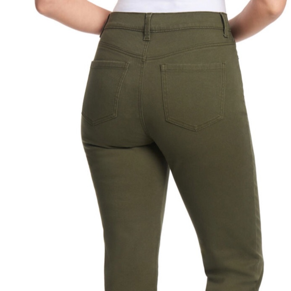 BRAND NEW GLORIA VANDERBILT OLIVE LEAF AMANDA JEAN